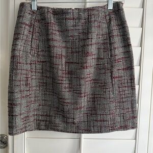 NWT Banana Republic Tweed Skirt with Red Trim – Size 6